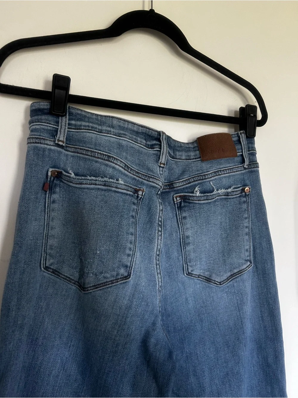 Judy Blue Retro Wide Leg Lightly Distressed Raw Hem Denim Blue Jeans Size 13/31 - Picture 3 of 6